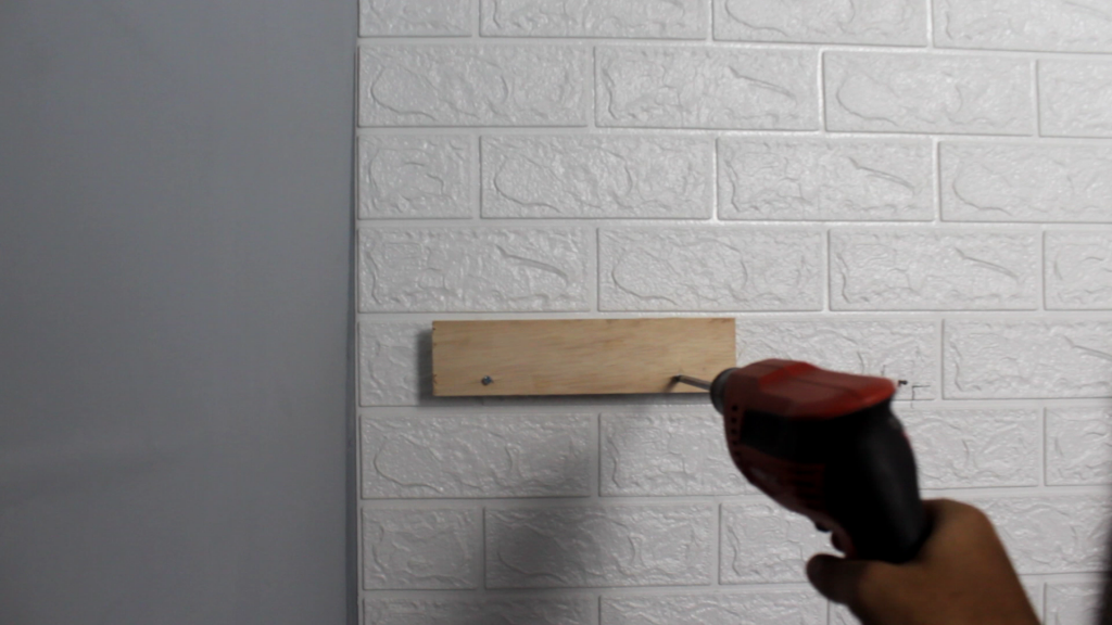 Cara memasang laci dinding